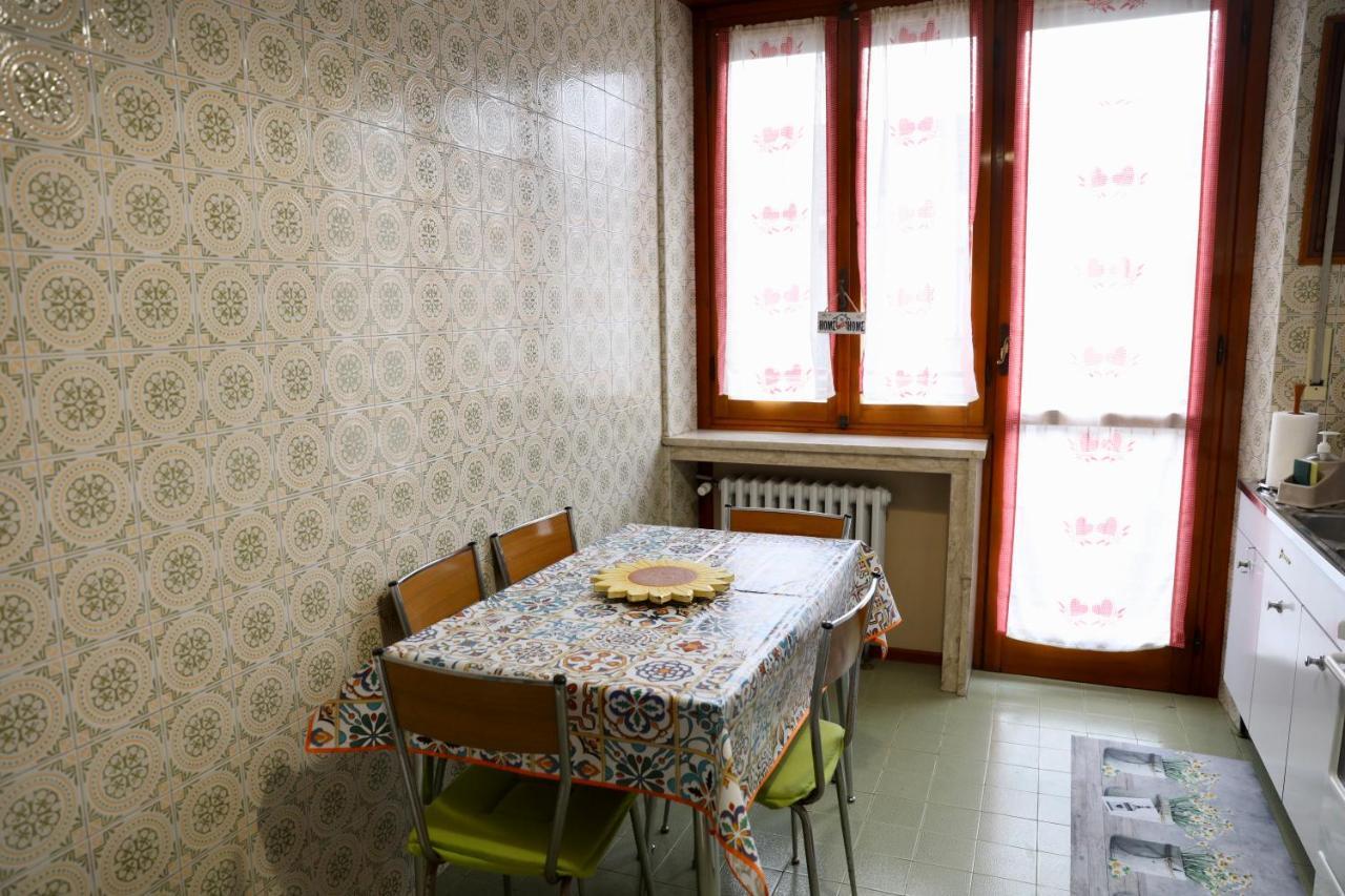 La Casa Dei Nonni - Ampio Trilocale Zona Lingotto Διαμέρισμα Τορίνο Εξωτερικό φωτογραφία